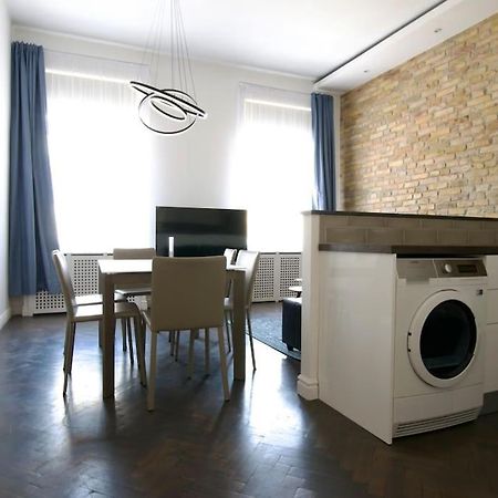 Premium Apartment By Hi5- Anker Apartment Budapesta Exterior foto