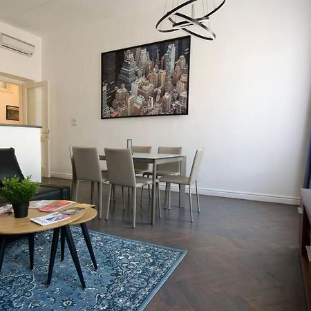 Premium Apartment By Hi5- Anker Apartment Budapesta Exterior foto