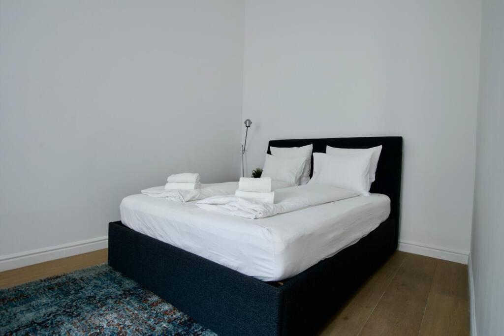 Premium Apartment By Hi5- Anker Apartment Budapesta Exterior foto