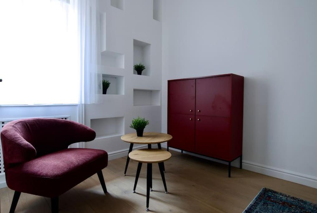 Premium Apartment By Hi5- Anker Apartment Budapesta Exterior foto