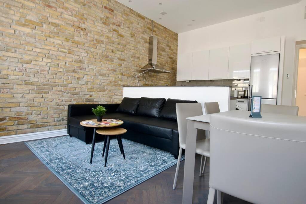 Premium Apartment By Hi5- Anker Apartment Budapesta Exterior foto