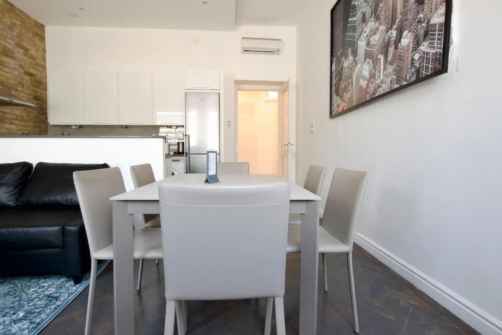 Premium Apartment By Hi5- Anker Apartment Budapesta Exterior foto