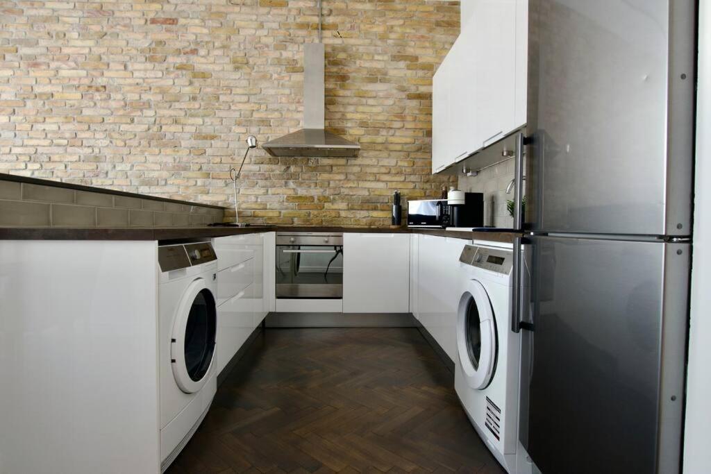 Premium Apartment By Hi5- Anker Apartment Budapesta Exterior foto