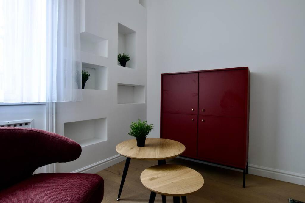 Premium Apartment By Hi5- Anker Apartment Budapesta Exterior foto